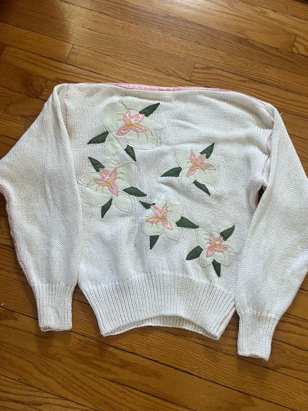 BONNIE BOERER & Company Vintage sweater with leather flower embellished  La